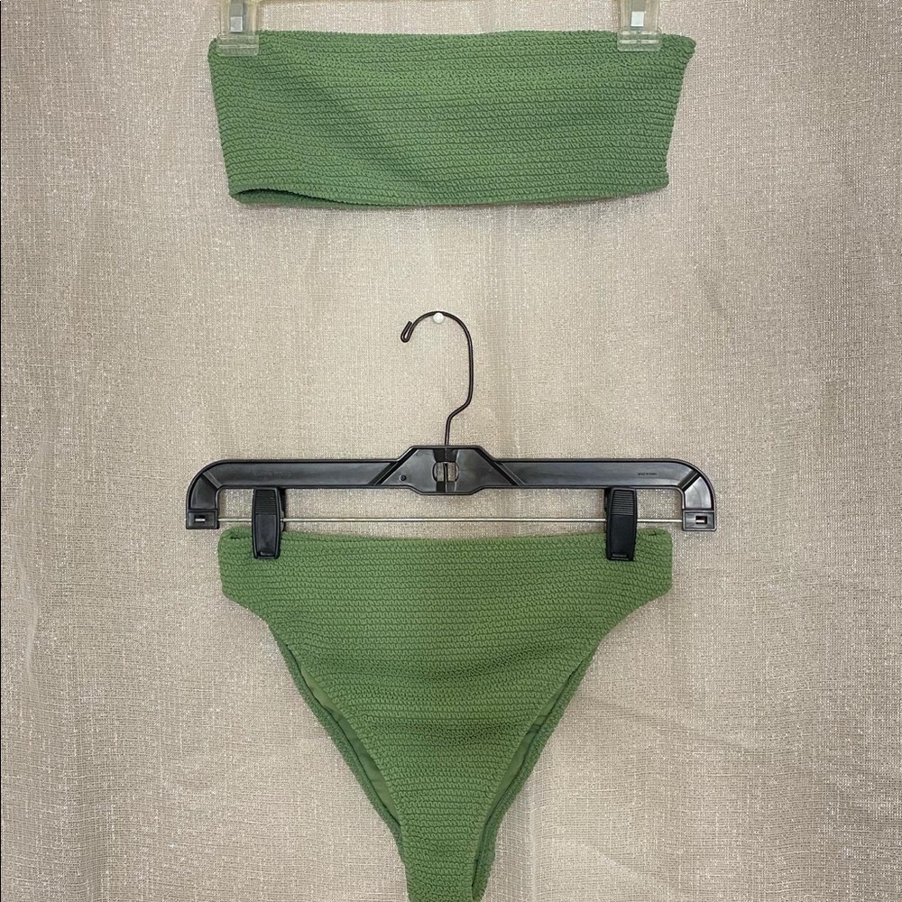 Kendall & Kylie bathing suit set